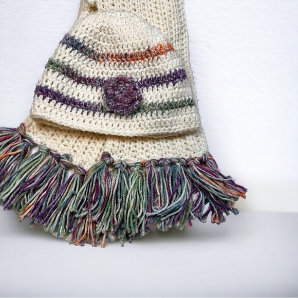 Handmade Crocheted Little Girls Scarf and Hat Set. Hat is 20” Diameter Scarf 35” - Picture 5 of 6
